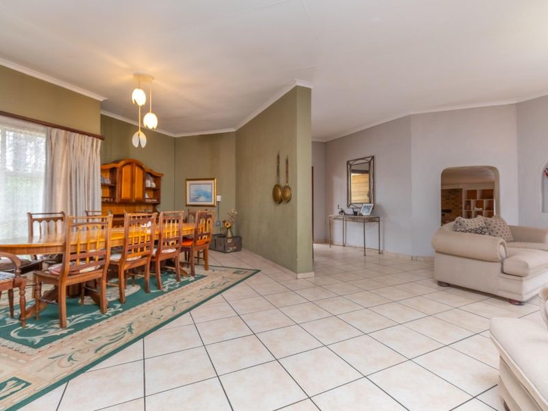 Spacious Four Bedroom Double Storey Home Nestled Against the Koppie - Photo 8