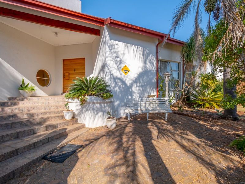 Spacious Four Bedroom Double Storey Home Nestled Against the Koppie - Photo 3