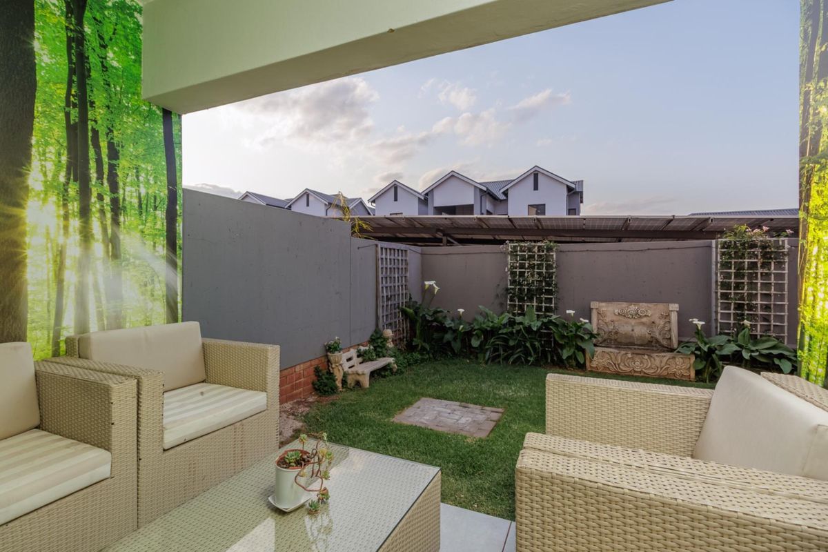 Apartment Under Offer in Pinehaven Krugersdorp - Photo 2