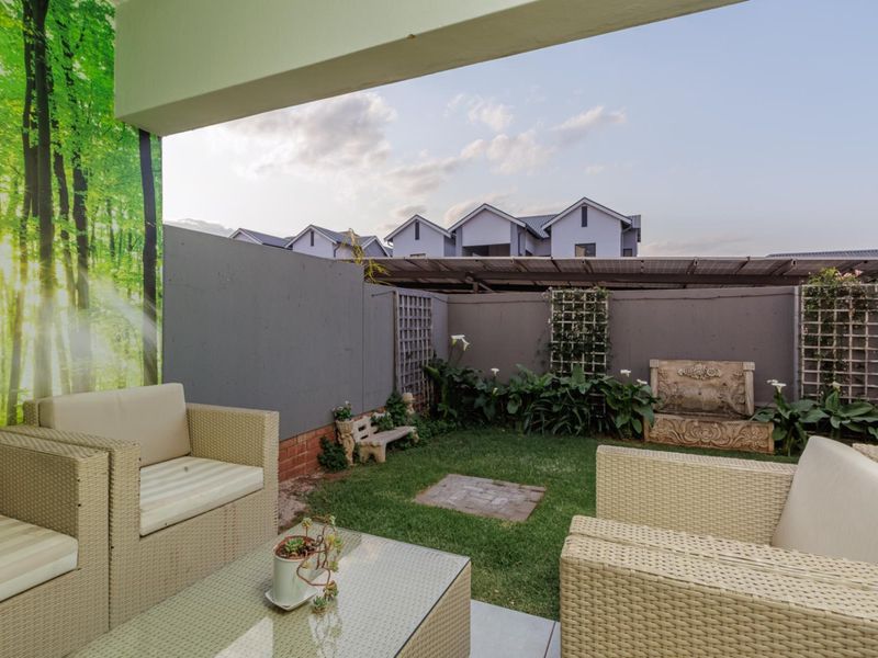 Apartment Under Offer in Pinehaven Krugersdorp - Photo 2