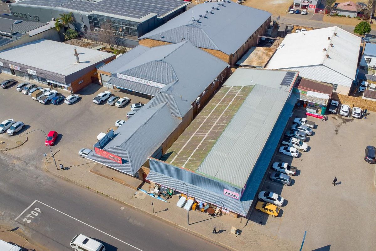 High foot traffic. Prime street exposure. Endless business potential. Secure this Heidelberg gem tod - Photo 2