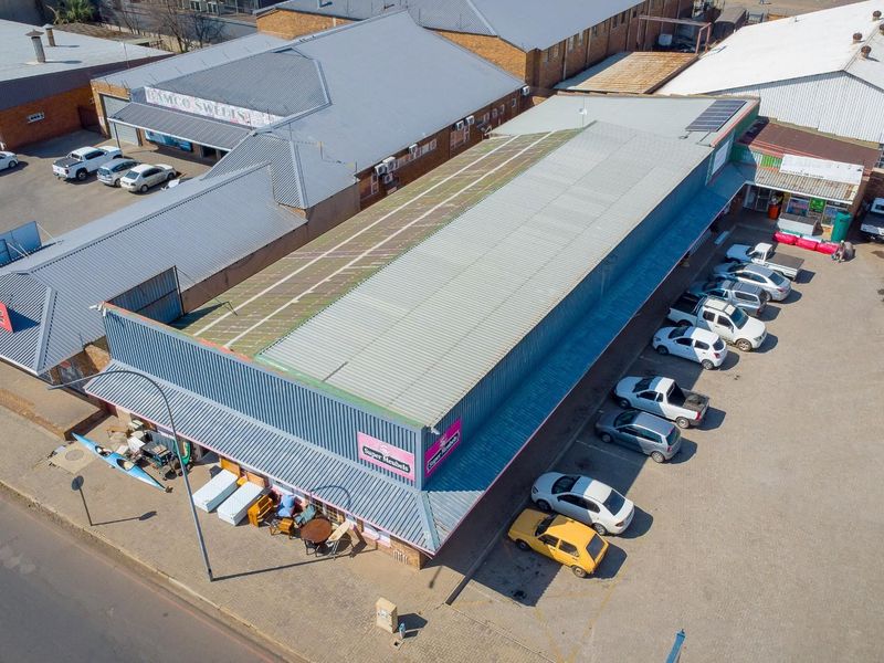 High foot traffic. Prime street exposure. Endless business potential. Secure this Heidelberg gem tod - Photo 5