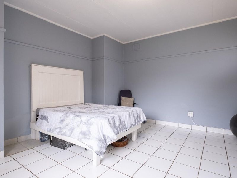 Spacious 1-Bedroom Townhouse in Quiet Cul-De-Sac - Photo 10