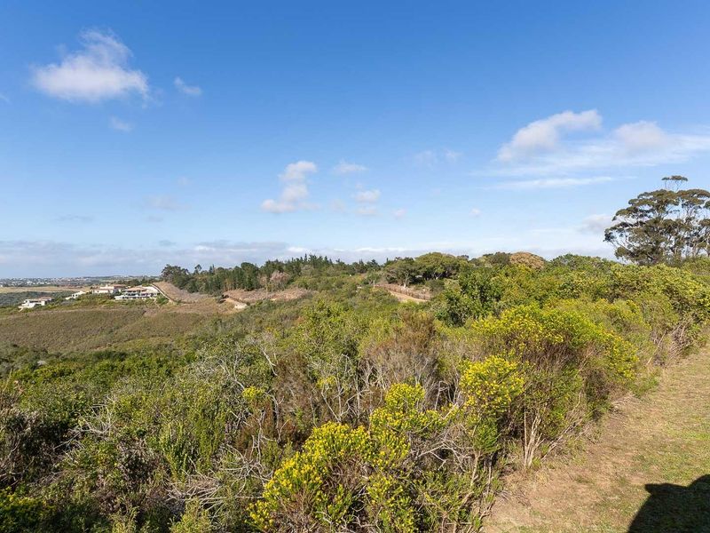 A blank canvas offering beautiful distant sea views - Photo 7