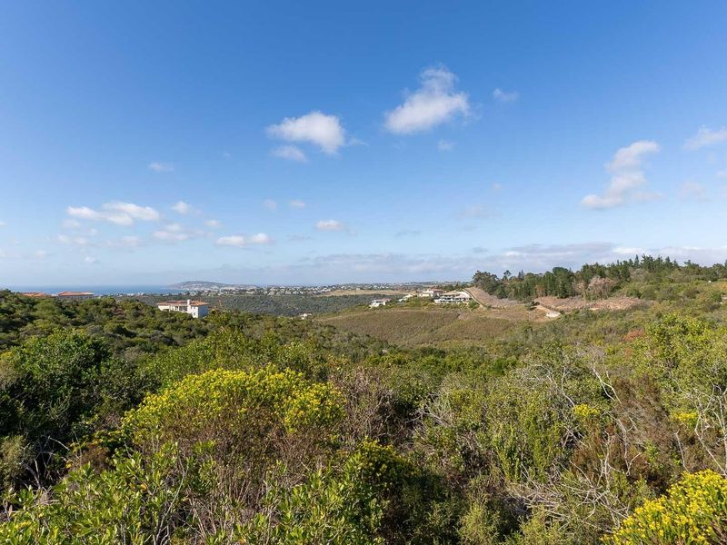 A blank canvas offering beautiful distant sea views - Photo 5