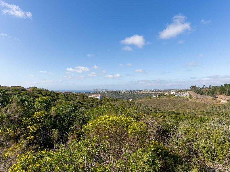 A blank canvas offering beautiful distant sea views - Photo 4