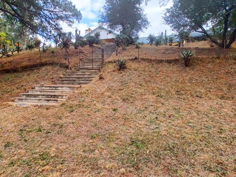 Spacious 6-bedrooms family home with  picturesque views, a perfect family home! - Photo 10