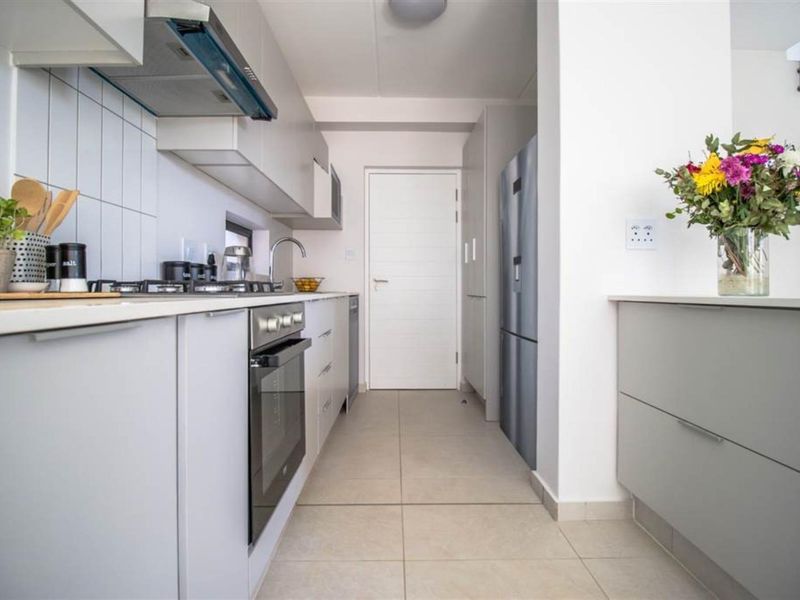 Townhouse For Sale in Wilgeheuwel Roodepoort - Photo 10