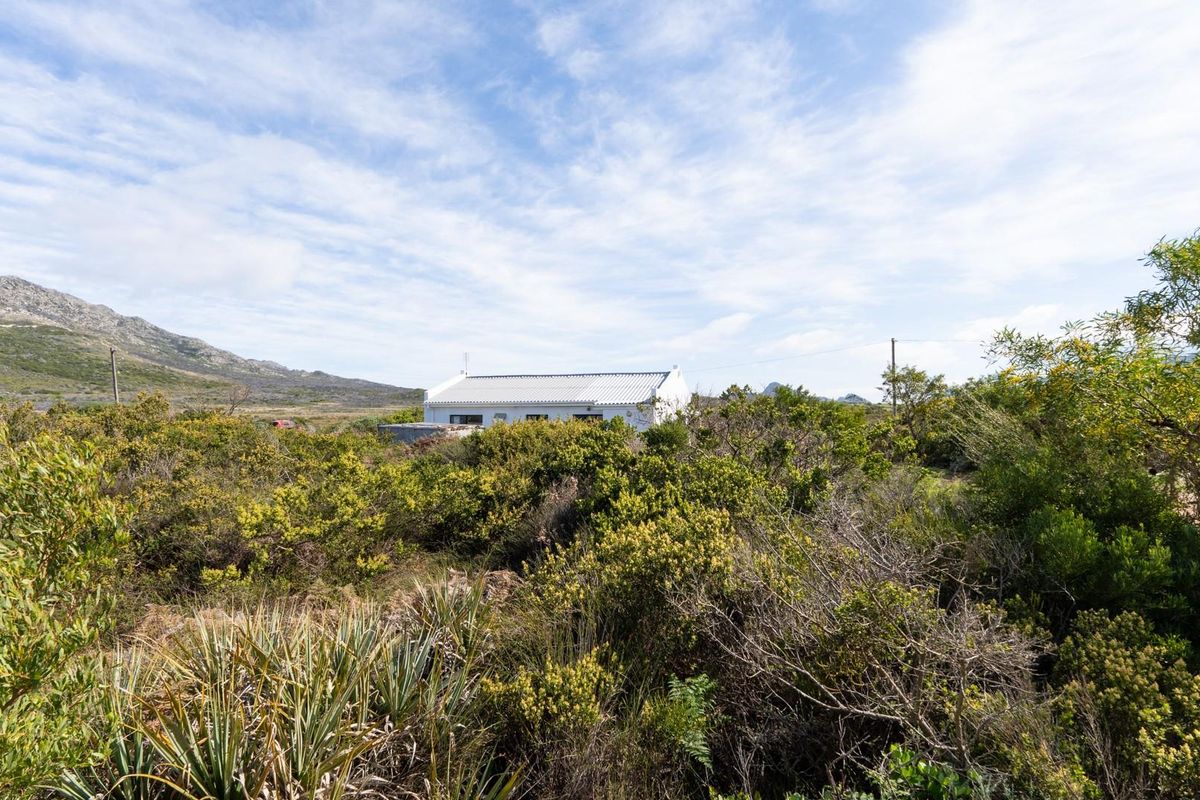 Close to the main road, the R44 and located in Silver Sands area in Betty's Bay - Photo 5