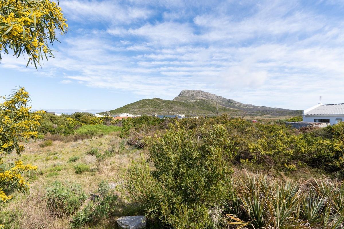 Close to the main road, the R44 and located in Silver Sands area in Betty's Bay - Photo 2