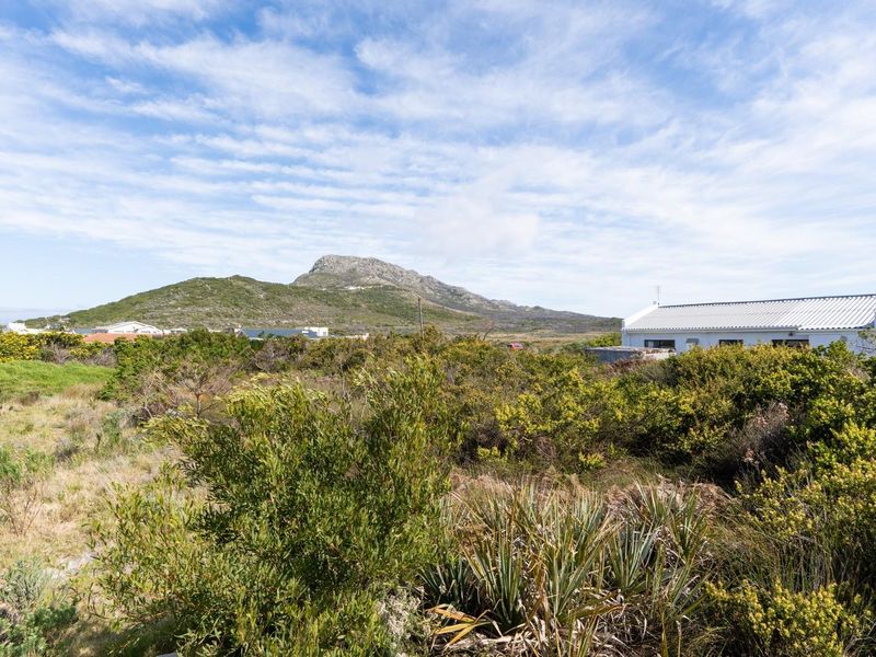 Close to the main road, the R44 and located in Silver Sands area in Betty's Bay - Photo 3