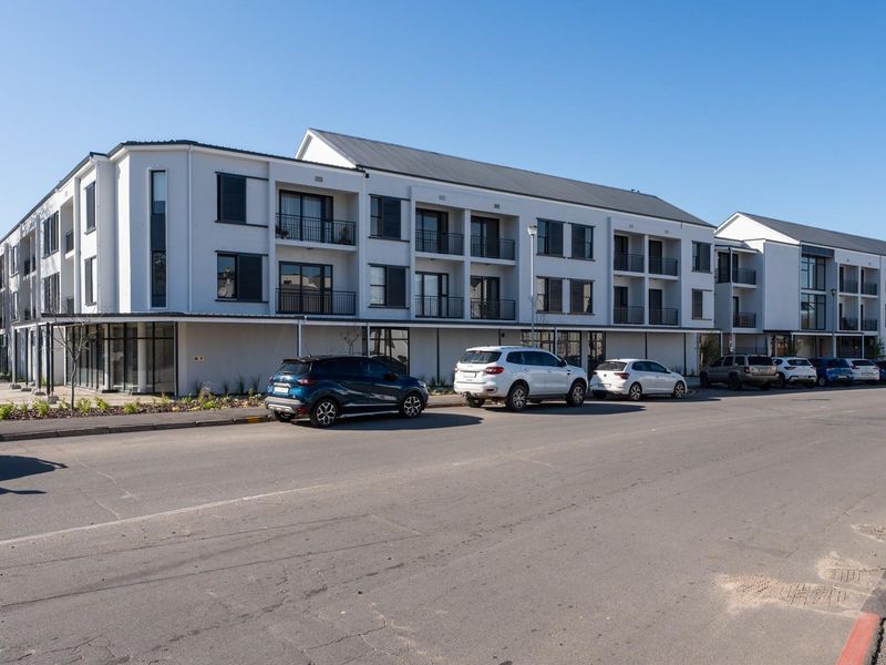 Apartment For Sale in Paarl South Paarl - Photo 2