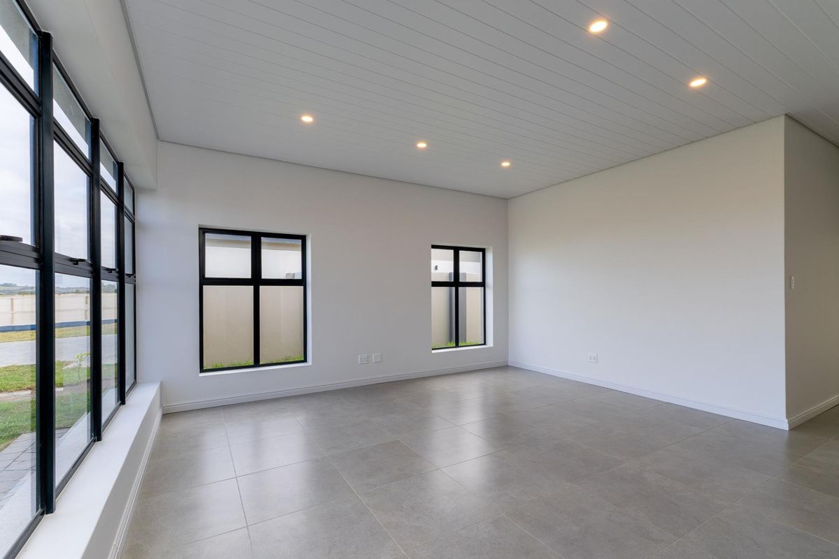 Newly built 3 Bedroom house for sale in Le Grand - direct from developer no Transfer Fees!! - Photo 5