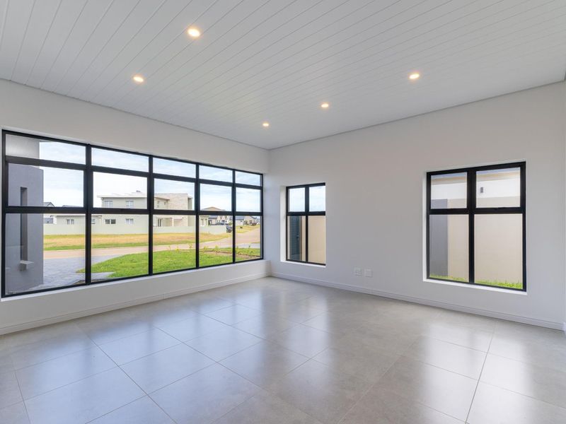 Newly built 3 Bedroom house for sale in Le Grand - direct from developer no Transfer Fees!! - Photo 6