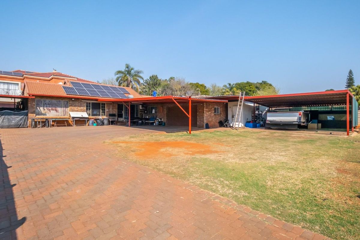 House For Sale in Doornpoort Pretoria - Photo 2