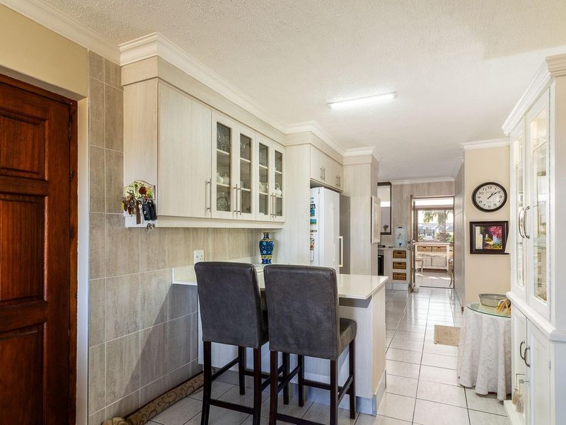 Apartment For Sale in Stilbaai Wes Stilbaai - Photo 10