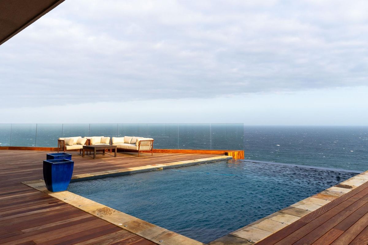 Luxury Cliff-Top Villa in Breakwater Bay Eco Estate - Photo 3