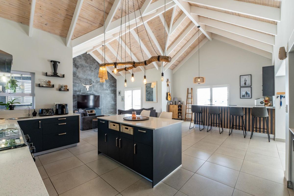 House For Sale in Laguna Langebaan - Photo 2