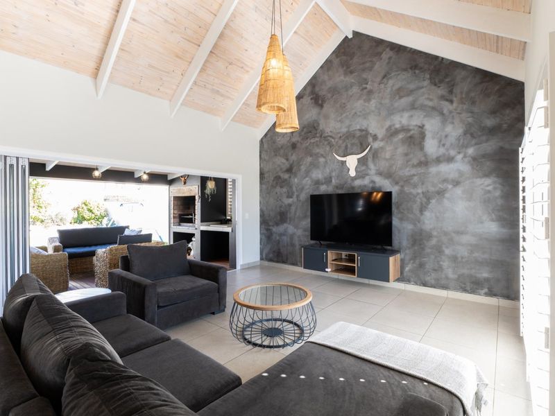 House For Sale in Laguna Langebaan - Photo 10