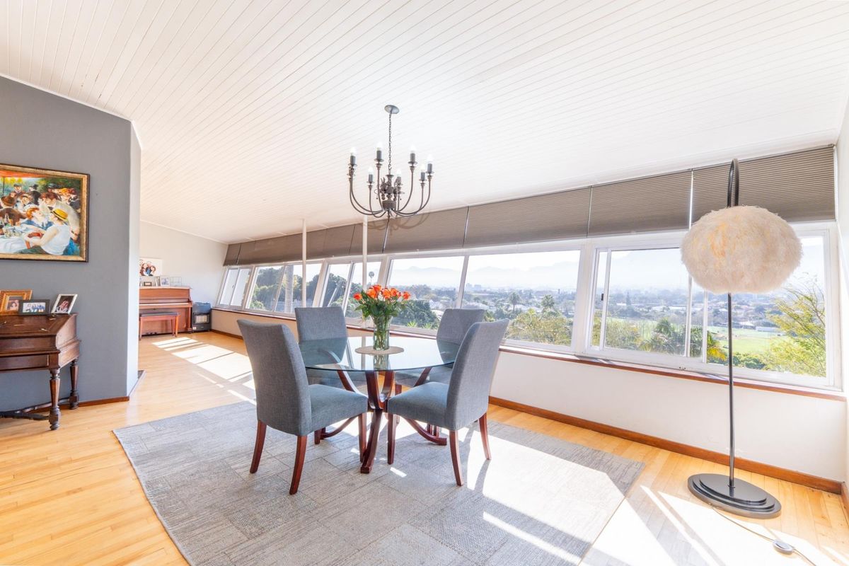 A Rare Find in Paarl – Luxury Living with Iconic Mountain Views - Photo 5