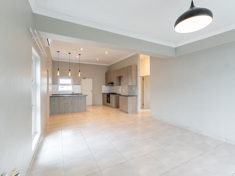 Modern 3-Bedroom Family Home to Rent in Secure Estate - Photo 7