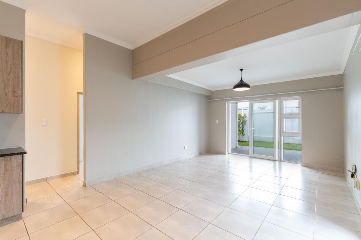 Modern 3-Bedroom Family Home to Rent in Secure Estate - Photo 4