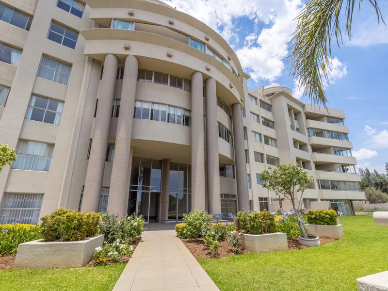 Apartment For Sale in Morningside Sandton - Photo 2