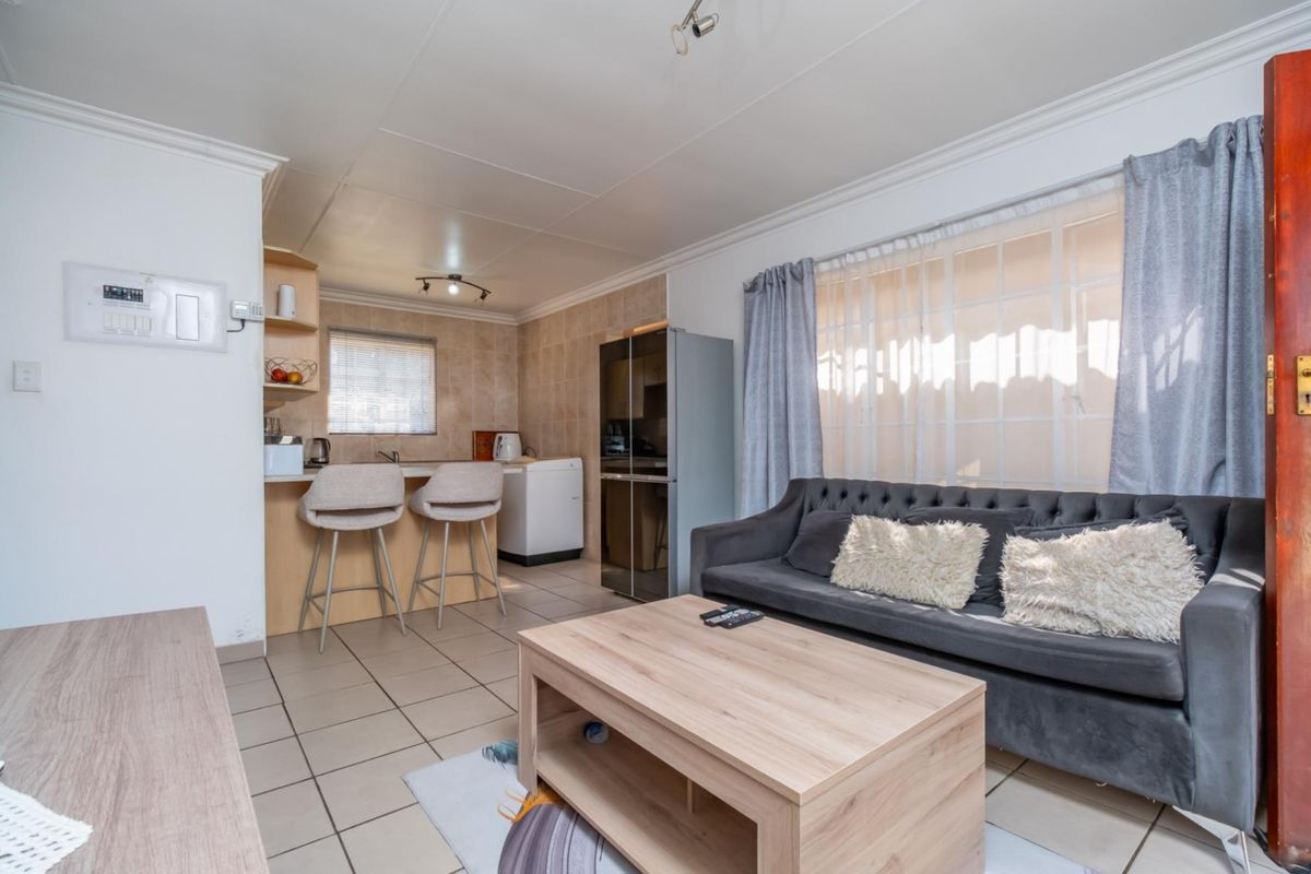 JUST LOCK UP AND GO!!! - Photo 4