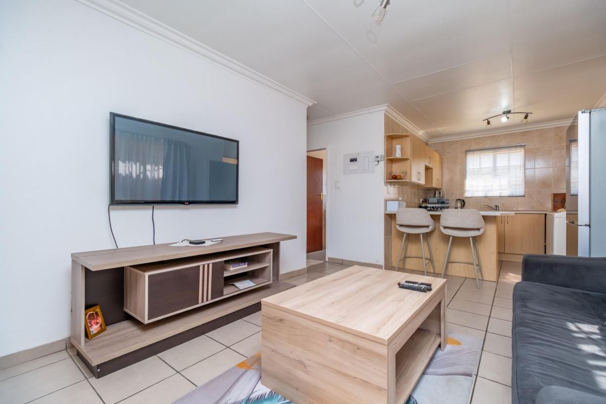 JUST LOCK UP AND GO!!! - Photo 3