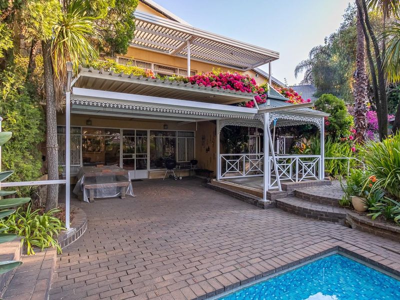 A Grand Old Lady in Northcliff - Timeless Charm Meets Endless Possibility! - Photo 7