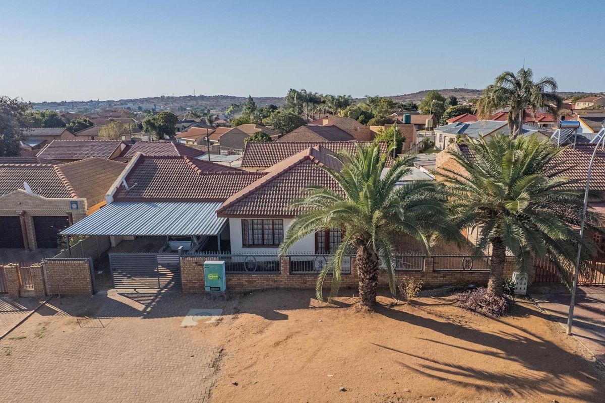 Unlock the Rental Potential in Flora Park! - Photo 2