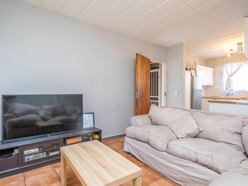 Ground-Floor Apartment for Sale in Jordaan Park - Photo 6