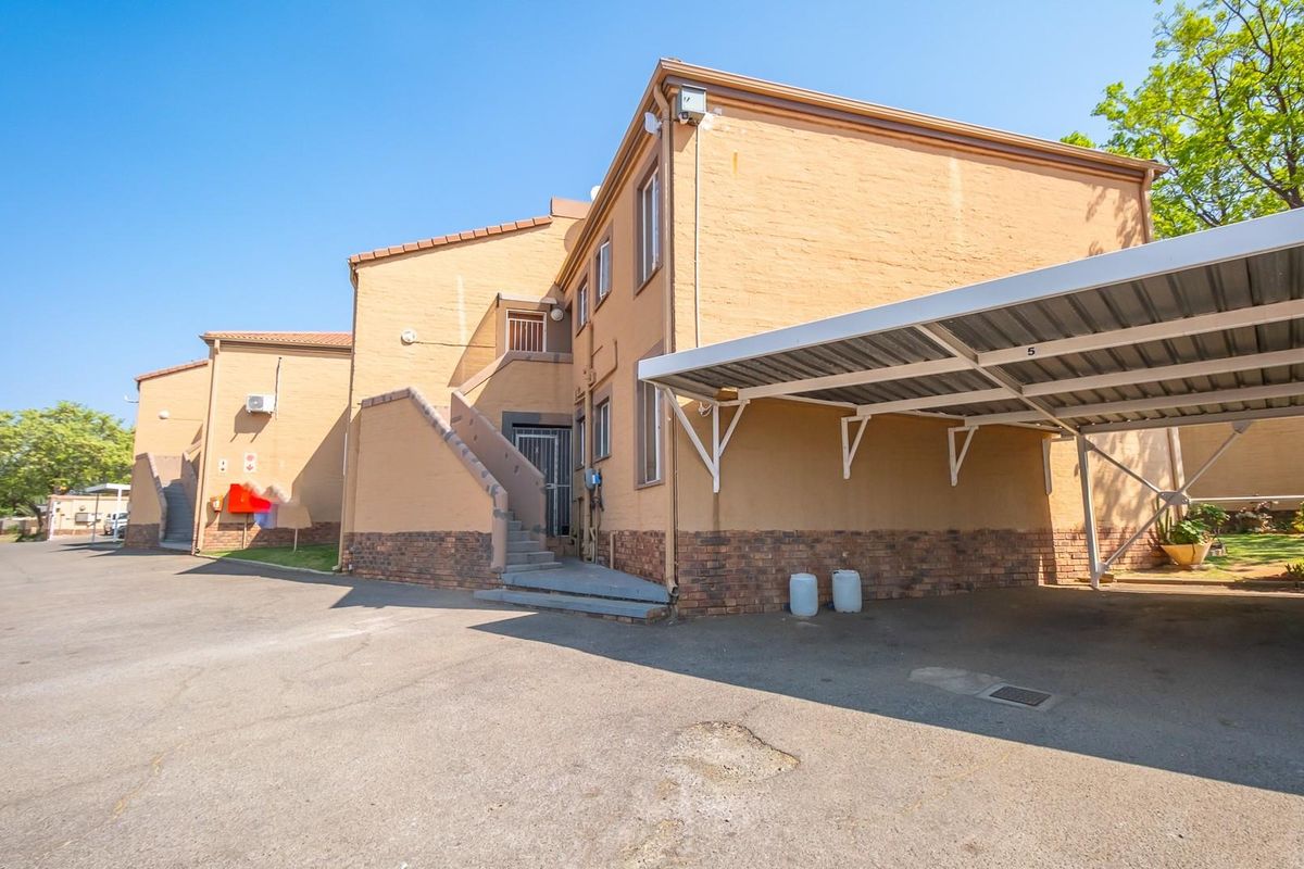 Ground-Floor Apartment for Sale in Jordaan Park - Photo 2