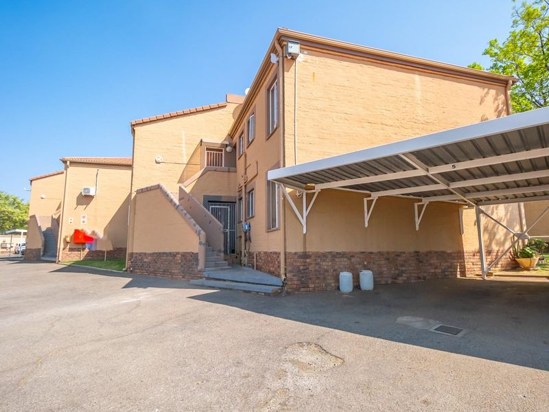 Ground-Floor Apartment for Sale in Jordaan Park - Photo 2