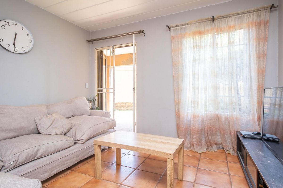 Ground-Floor Apartment for Sale in Jordaan Park - Photo 3