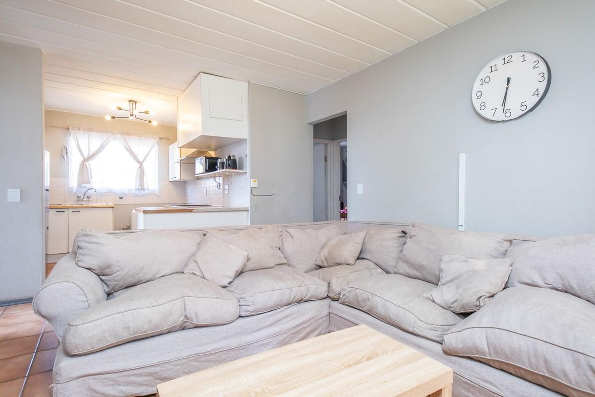 Ground-Floor Apartment for Sale in Jordaan Park - Photo 5