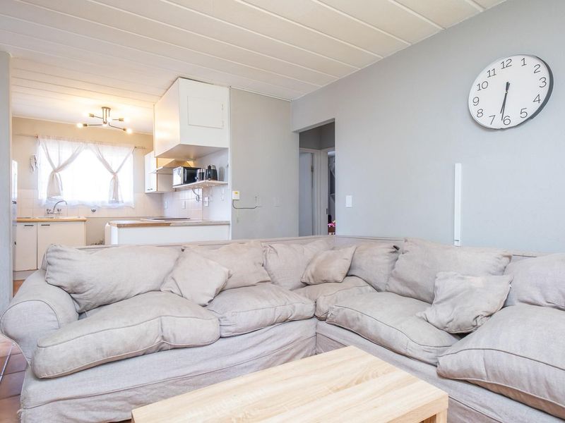 Ground-Floor Apartment for Sale in Jordaan Park - Photo 5