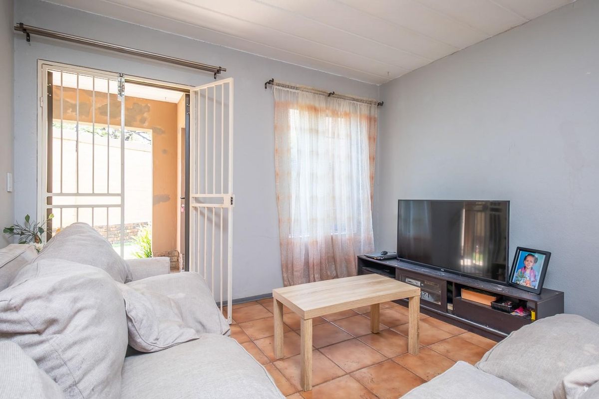 Ground-Floor Apartment for Sale in Jordaan Park - Photo 4