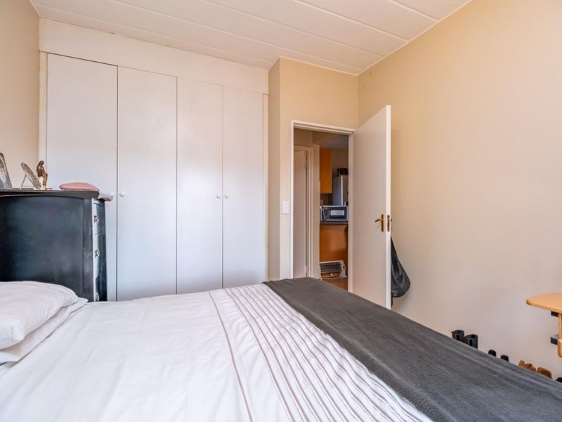 Stunning One bedroom Garden Unit in Lonehill - Photo 10