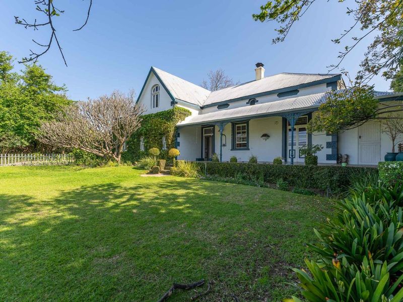 Five Bedroom House for Sale in Wellington - Photo 4