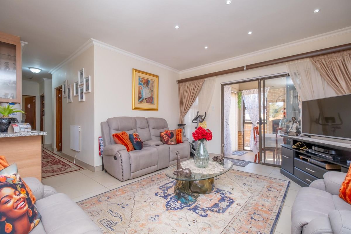 Modern 2-Bedroom Gem in Riversands Retirement Village - Photo 4