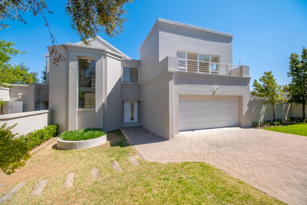 House For Sale in Fourways Sandton - Photo 2