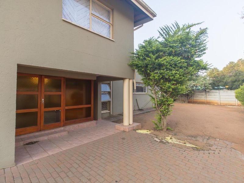 Prime Location, Big Investment Potential - Photo 4