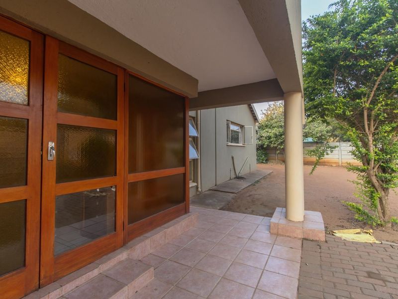 Prime Location, Big Investment Potential - Photo 10