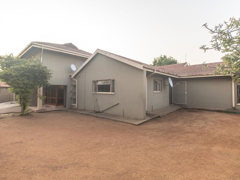 Prime Location, Big Investment Potential - Photo 6