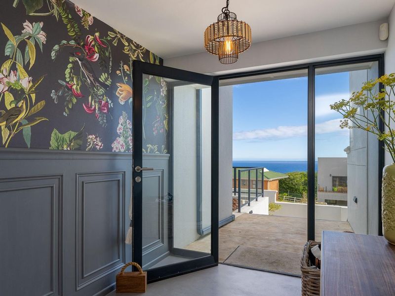 Exquisite Coastal Gem for Sale in Herolds Bay, Western Cape - Photo 4