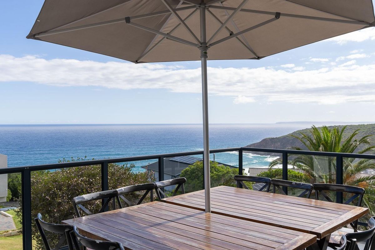 Exquisite Coastal Gem for Sale in Herolds Bay, Western Cape - Photo 3