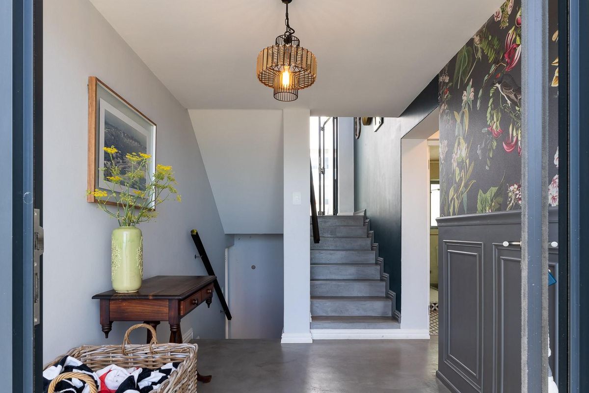 Exquisite Coastal Gem for Sale in Herolds Bay, Western Cape - Photo 5