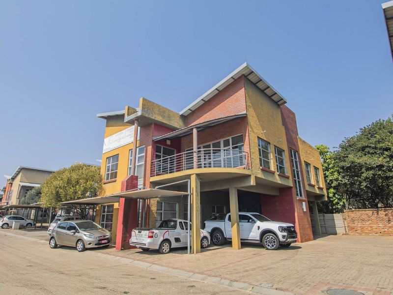 First-Floor Luxury Office in Bendor for Sale - Photo 6