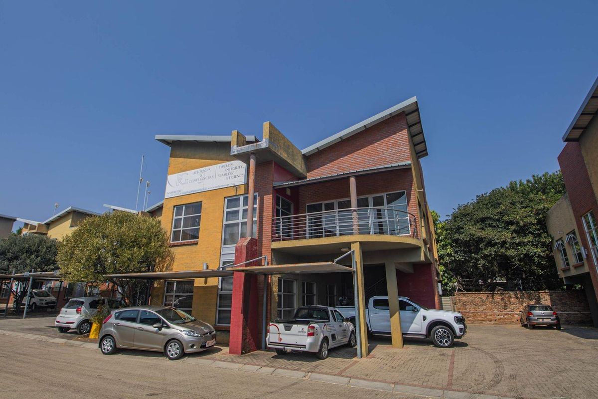 First-Floor Luxury Office in Bendor for Sale - Photo 5